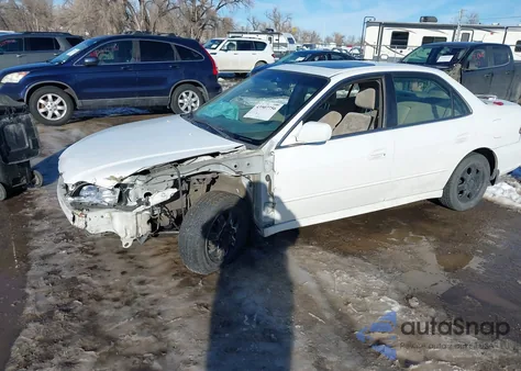 2001 Honda Accord 2.3 Ex from USA, damaged, VIN JHMCG56621C011629